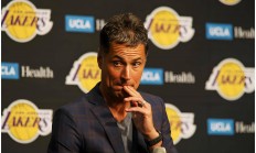 米兰体育官网-新秀球员崭露头角，成为球队中的关键人物的简单介绍