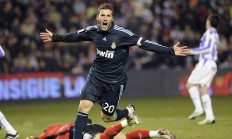 ac米兰下载-当硬仗之王遇上三晋铁骑，德罗赞的沉默刀锋与勇士的生存哲学