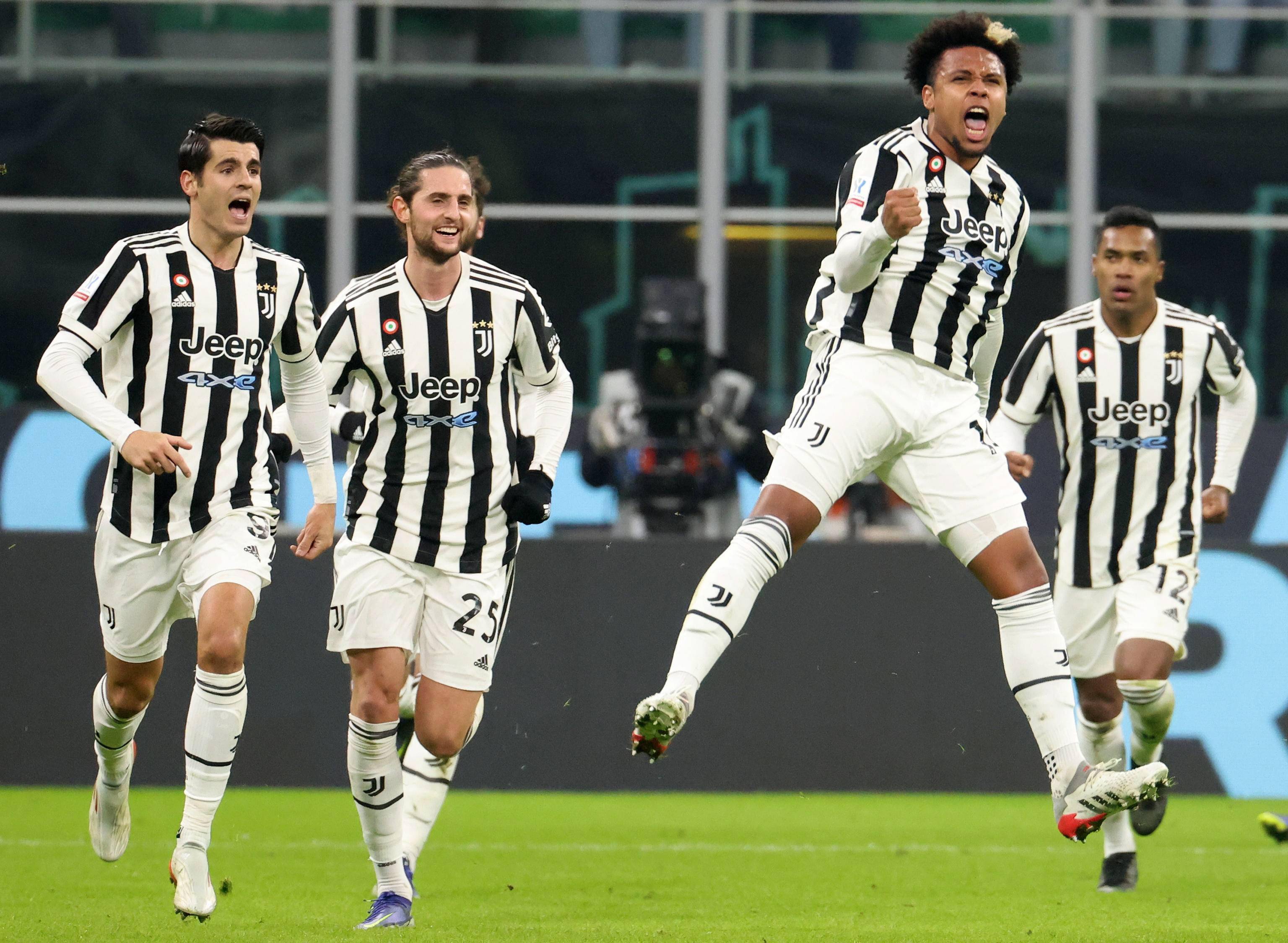 关于尤文图斯球员庆祝进球,全队士气高昂的信息 关于尤文图斯球员庆祝进球,全队士气高昂的信息