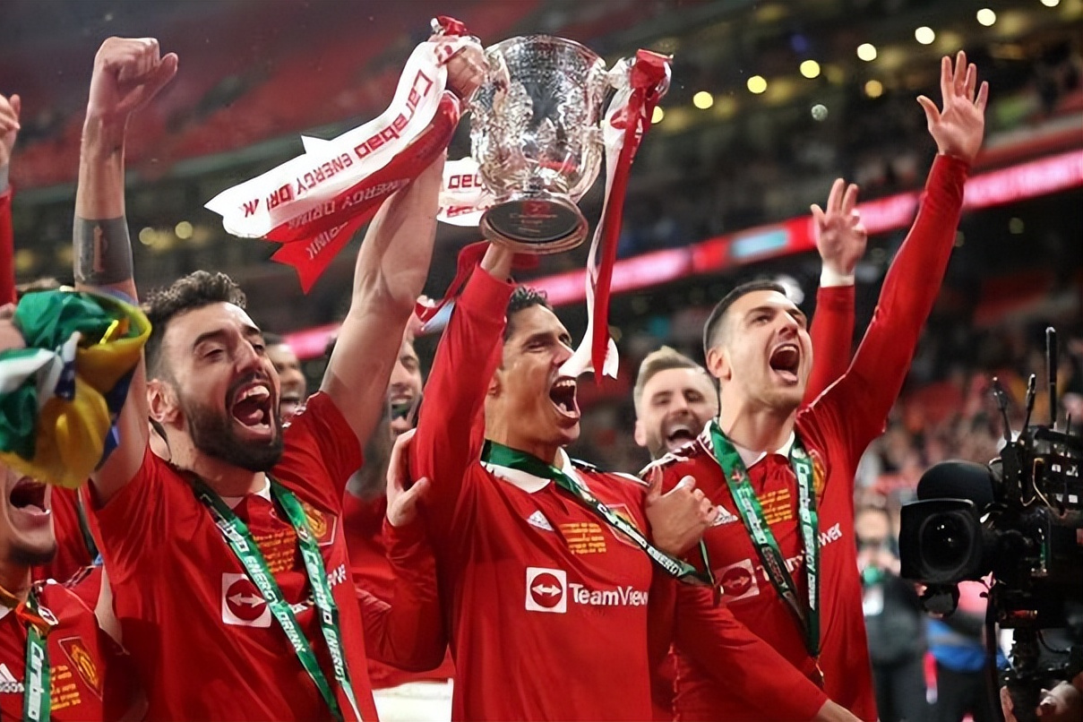 曼联战胜对手领先,球队发挥出色的简单介绍 曼联战胜对手领先,球队发挥出色的简单介绍