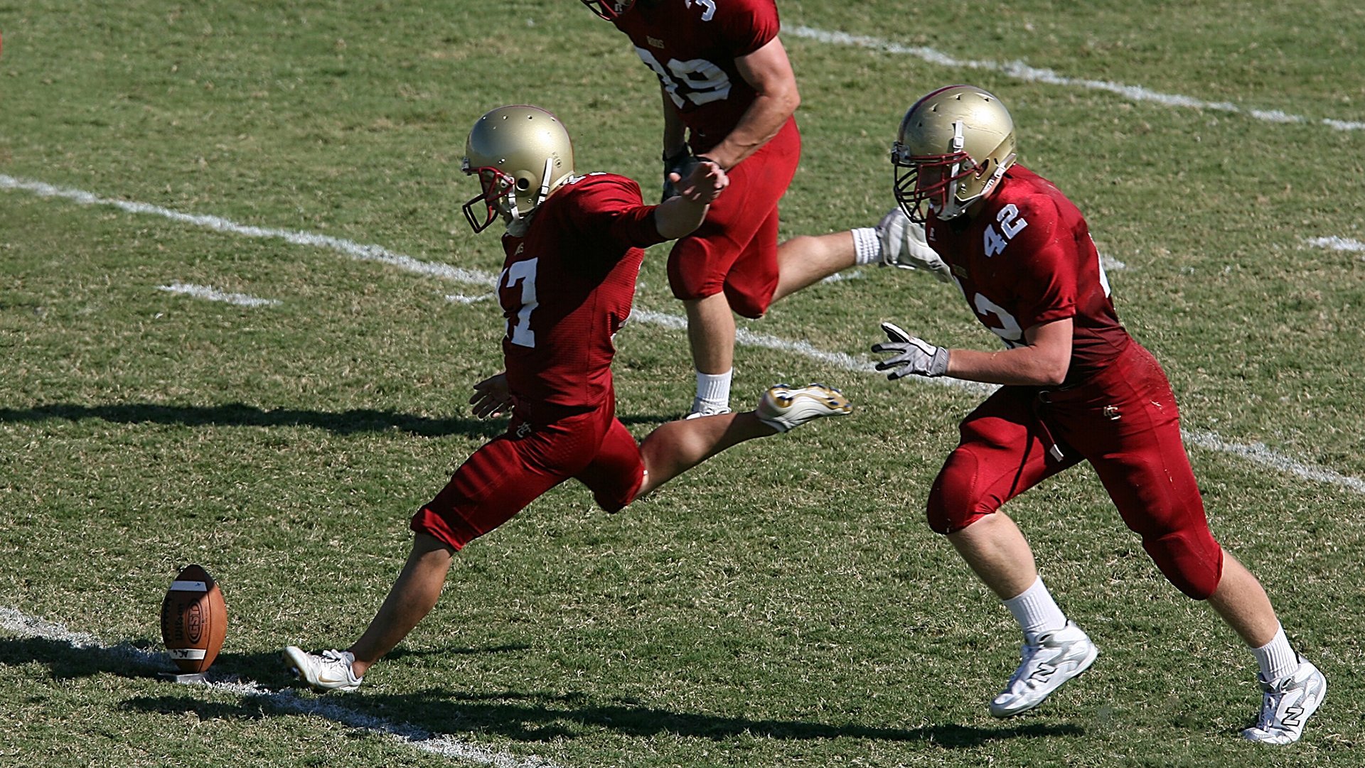 赛道与绿茵场,当F1争冠悬念遇上米兰提前加冕