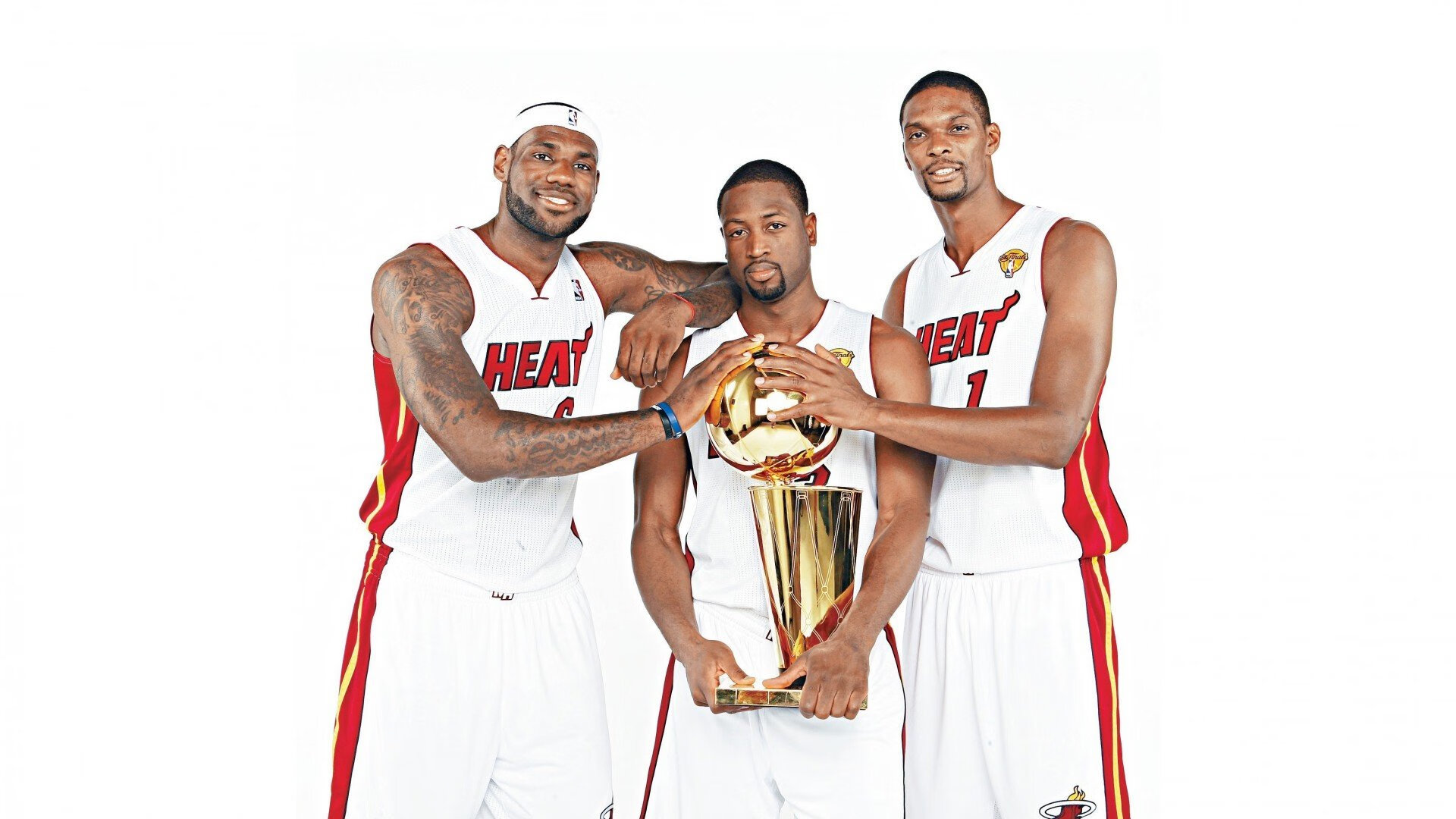 莱万节奏学，当多特黄黑之心，跳动成利物浦的红色脉搏